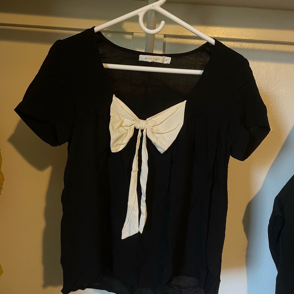 Black Top with Cream Bow by MINKPINK